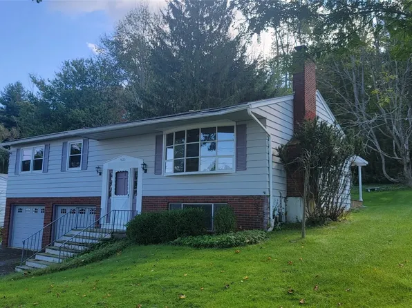 4620 Marshall Dr W, Vestal, NY 13850