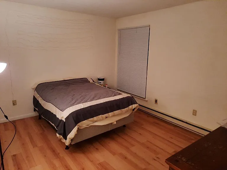 University Park Apartments near Cornell University — Photo 151