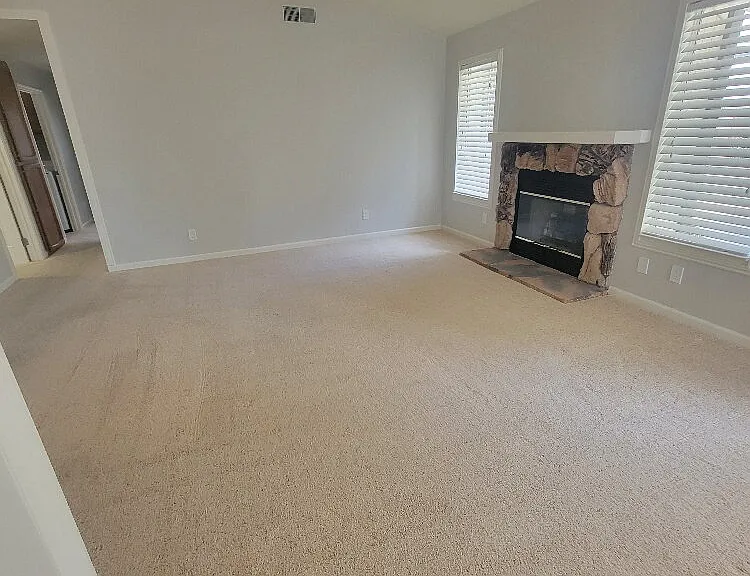 167 Bittercreek Dr — Photo 3
