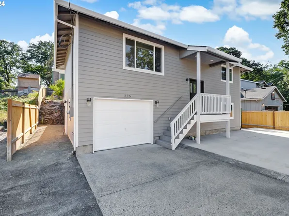 295 S 7th St, Saint Helens, OR 97051