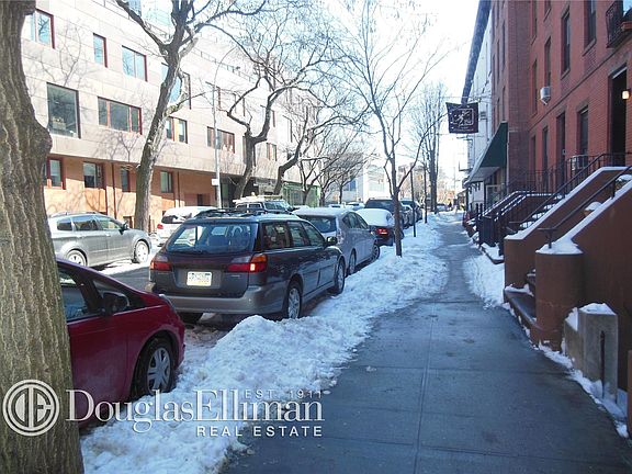 3rd image of 260 Union St APT 3