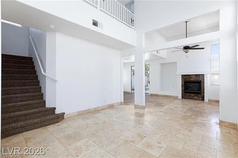 3 bed, 2.5 bath, 1618 sqft, $2,495 — Photo 4