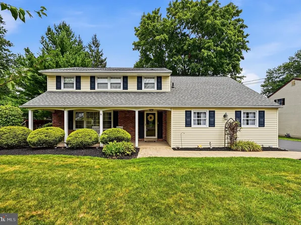 663 Serrill Dr, Hatboro, PA 19040