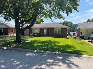 9322 Ardmore Dr, Saint Louis, MO 63137