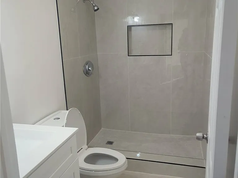 4132 Lynd Ave — Photo 5