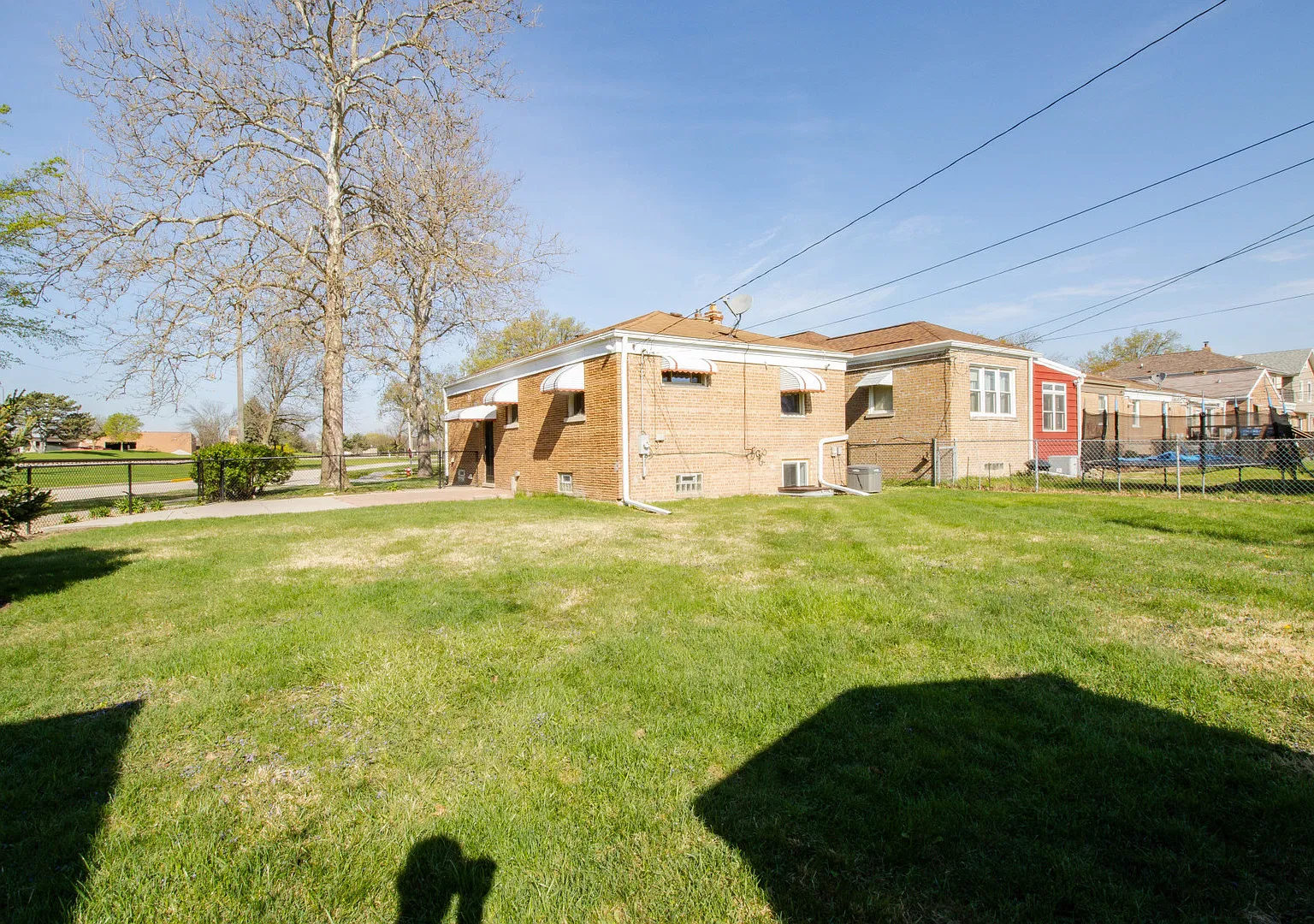 3 bed, 960 sqft, $3,100 — Photo 3