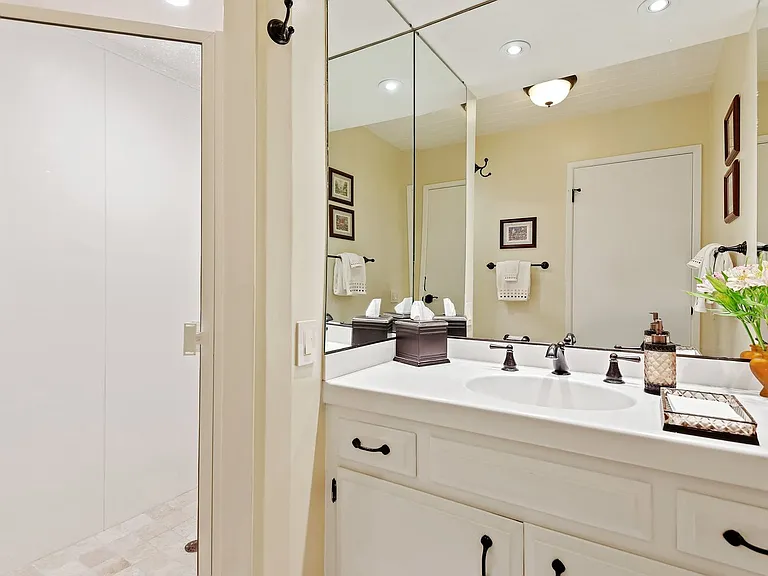525 Las Palmas Dr — Photo 24