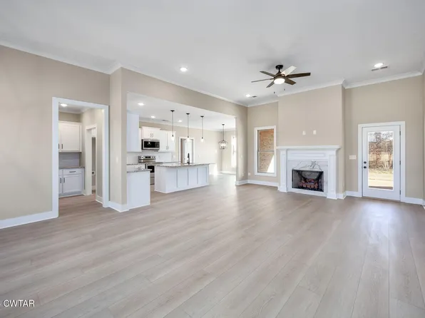 74 Haynes Haven Dr, Jackson, TN 38301