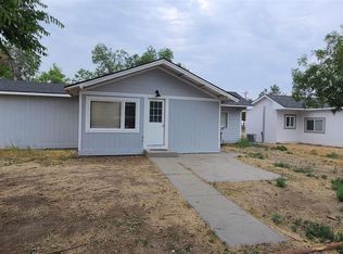132 Clark St, Thermopolis, WY 82443