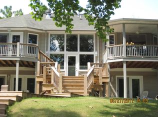 548 Lakeview Rd, Walling, TN 38587