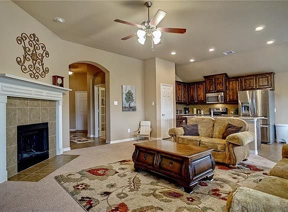 2nd image of 3620 Cotten Dr