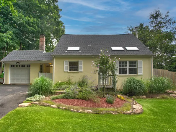 14 Long Lots Road, Westport, CT 06880