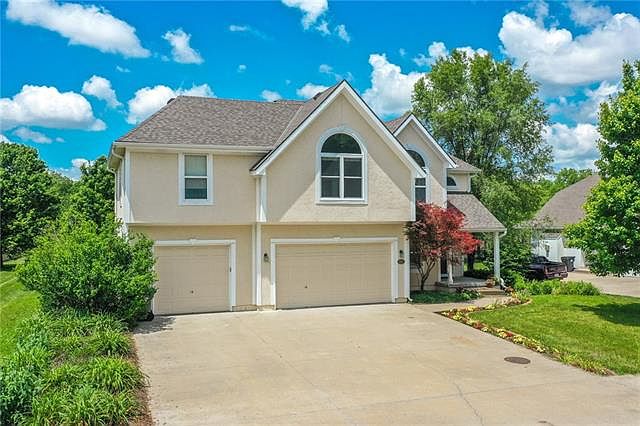 1st image of 3100 S Redtail Dr