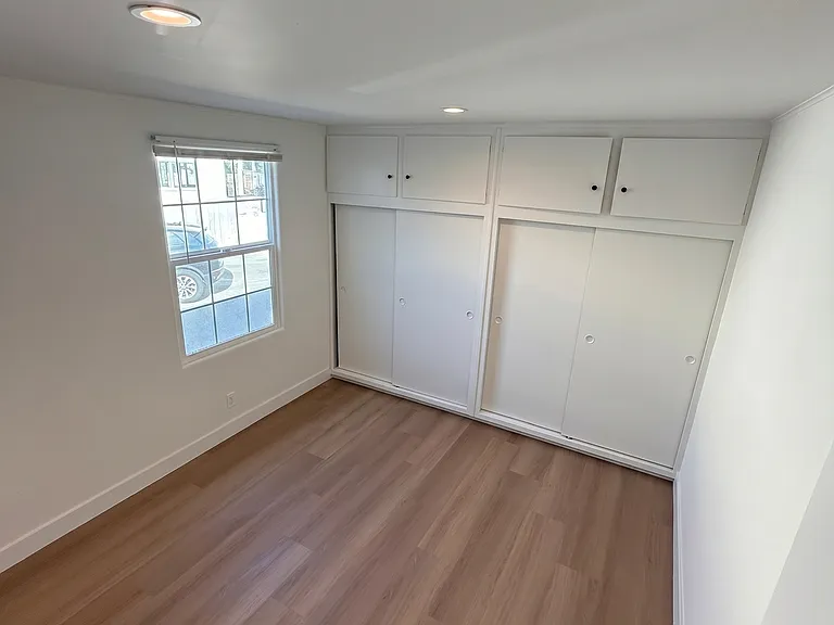 38 Rose Ave #B — Photo 9