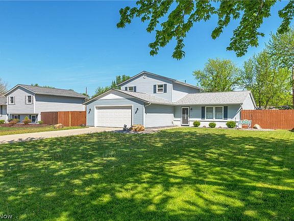 2nd image of 404 Oaknoll Dr