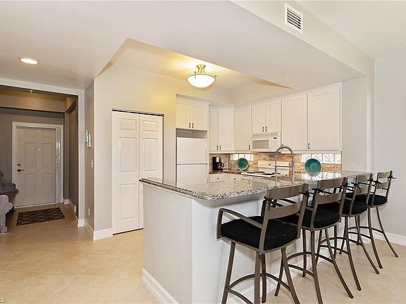 3rd image of 4651 Turnberry Lake Dr Unit 101