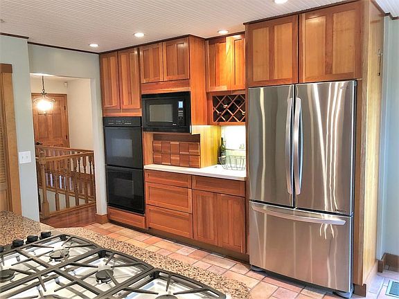 5th image of 19858 Elm Dr