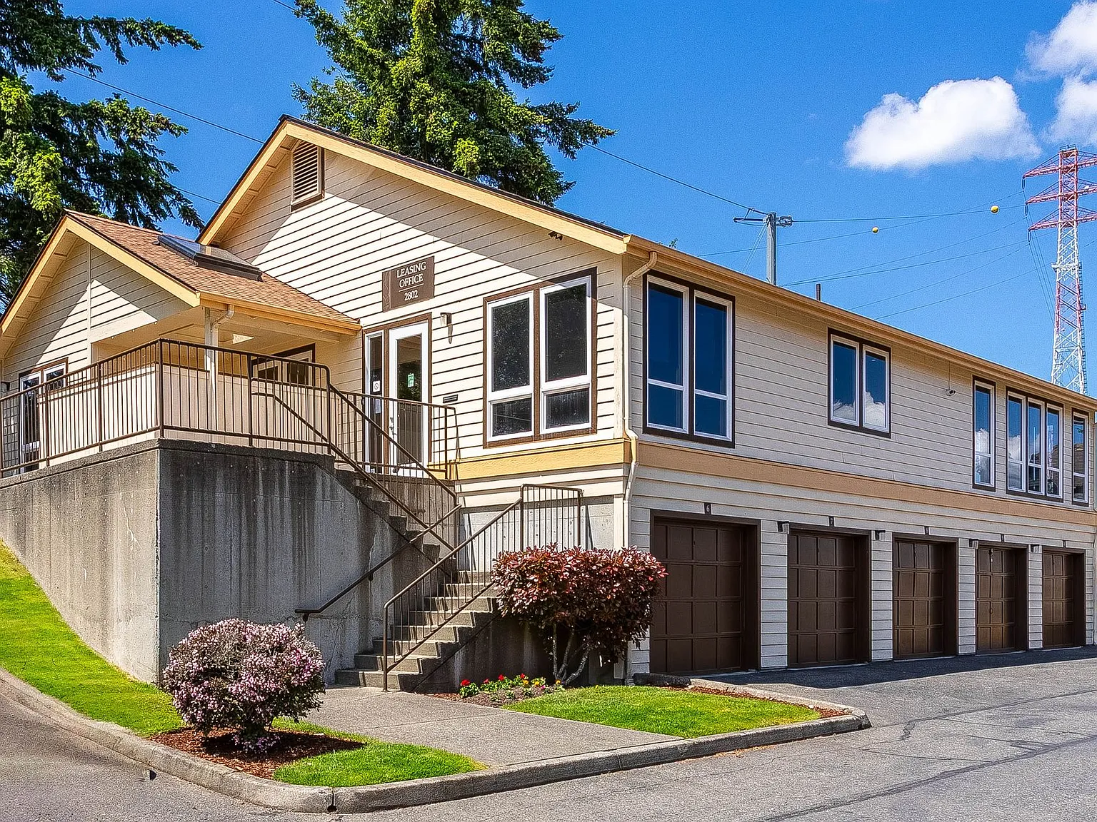 Lawn Courte Apartments at 2802 N. Narrows Drive, Tacoma, WA 98407 — Photo 1