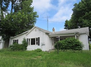 420 W 1st St, Albany, IN 47320