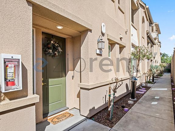 4th image of 15 Lisbon Ln
