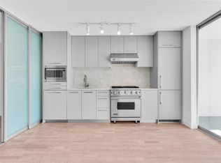 4355 W 10th Ave #305, Vancouver, BC V6R2H6