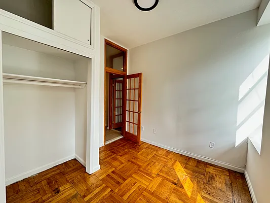 Rented by KNOCKKNOCK LLC | media 15