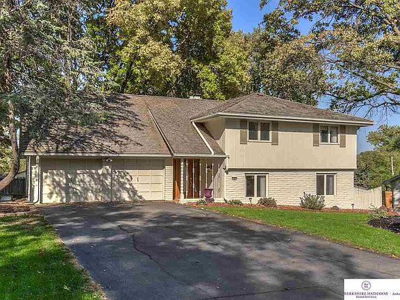 2nd image of 12406 Pinewood Dr