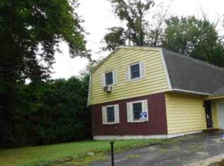 7 Three Seasons Ln, Norwalk, CT 06851