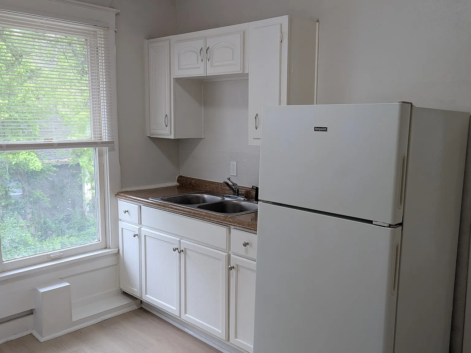 1 bed, 550 sqft, $915 — Photo 3