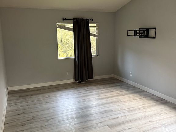 2nd image of 1976 San Miguel Canyon Rd