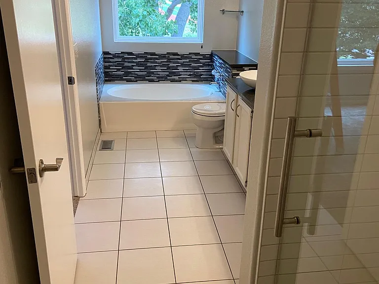885 Parthenon Ct — Photo 12