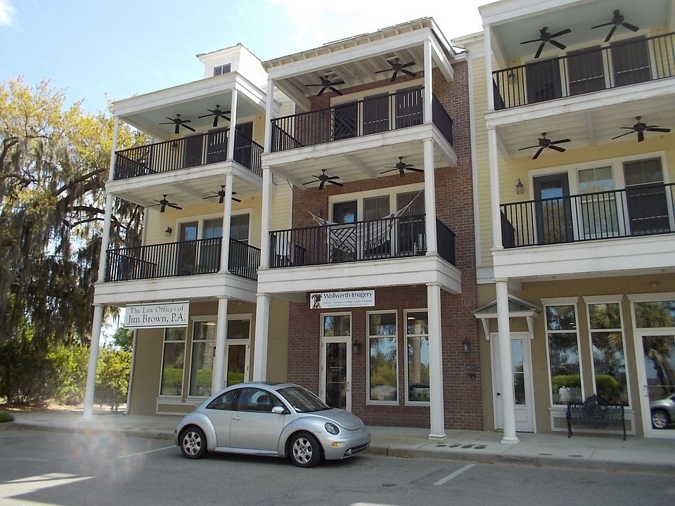 1600 Burnside Street