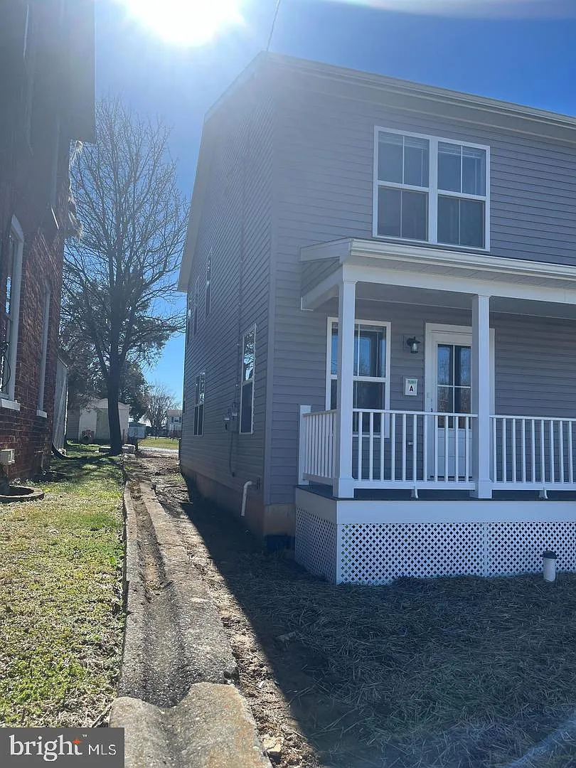 3 bed, 2.5 bath, 1650 sqft, $1,700 — Photo 2
