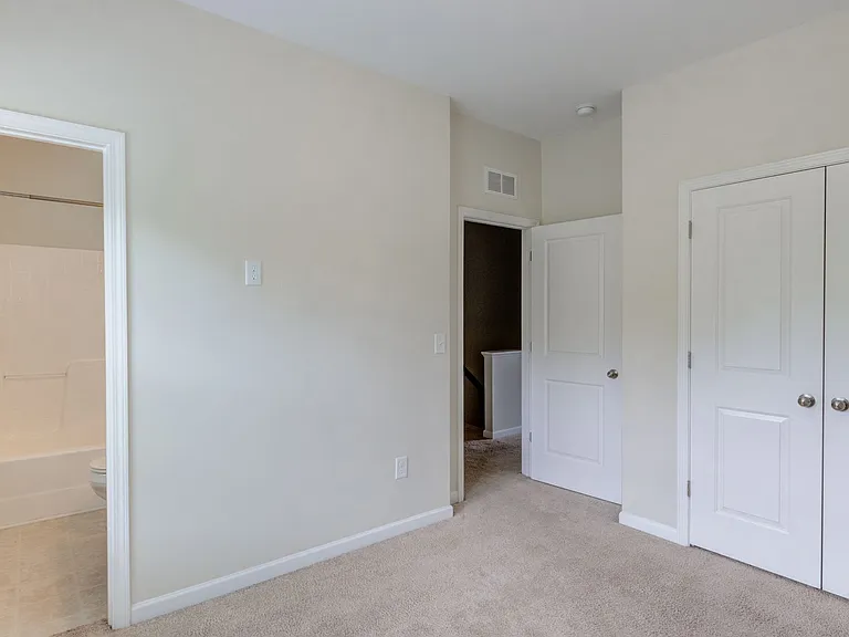 1637 Crafton Way — Photo 23