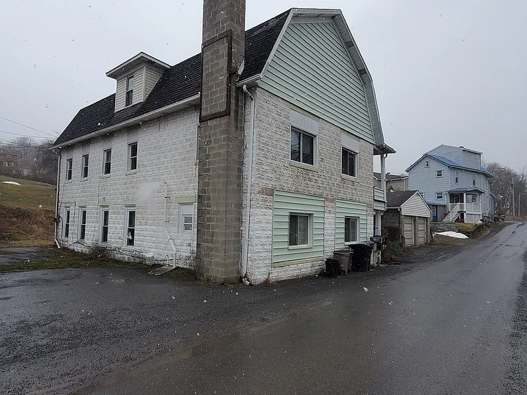 530 Naylor Rd #B — Photo 15