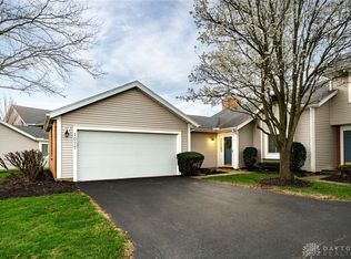 1077 Bay Harbour Cir, Dayton, OH 45458