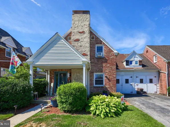 212 Amherst Ave, West Lawn, PA 19609