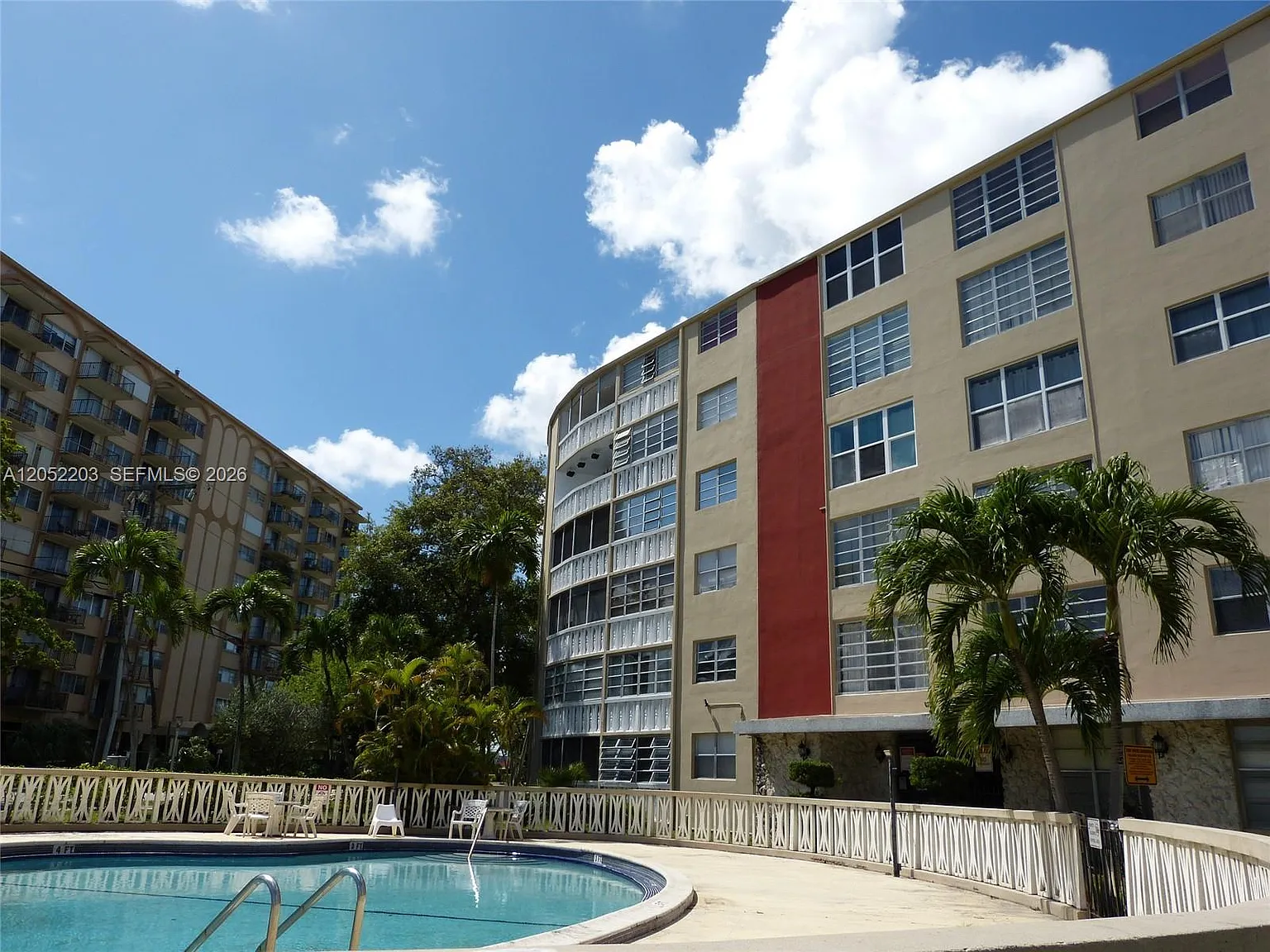 1475 Terra Towers Condo — Photo 1