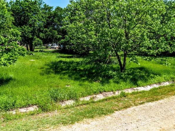551 SE 1st St, Cooper, TX 75432