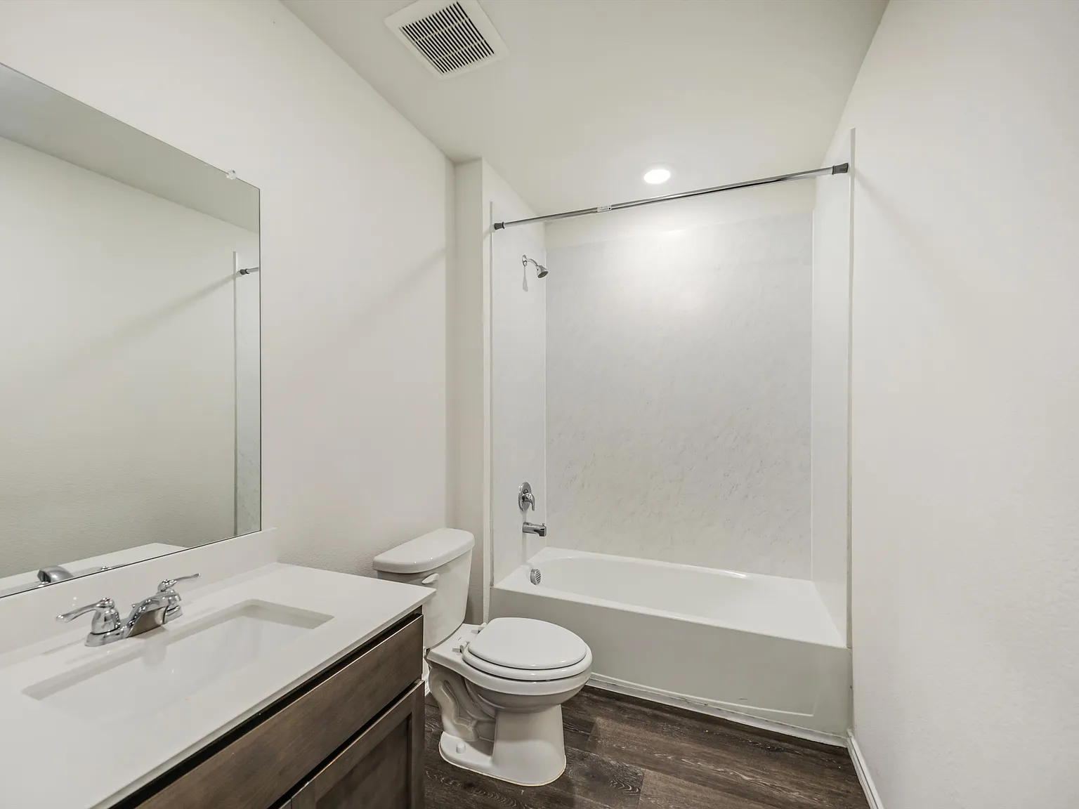 3 bed, 1532 sqft, $2,200 — Photo 2