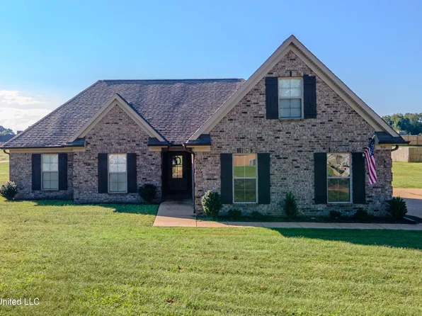 310 Rocky Creek Dr, Senatobia, MS 38668