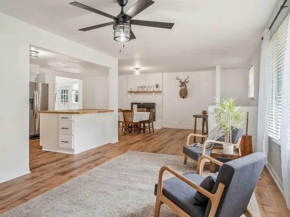 247 High Cliff Dr, Hendersonville, TN 37075