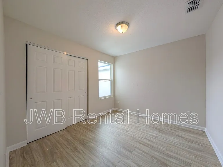 8485 McGirts Village Ln — Photo 7