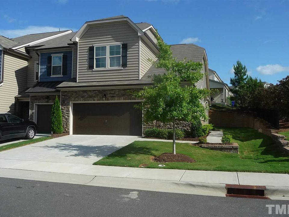 1st image of 102 Rubrum Dr