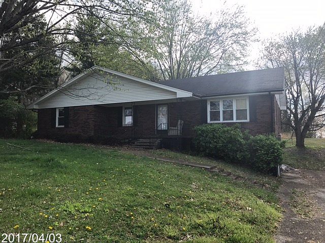 1st image of 1020 Woodlawn St