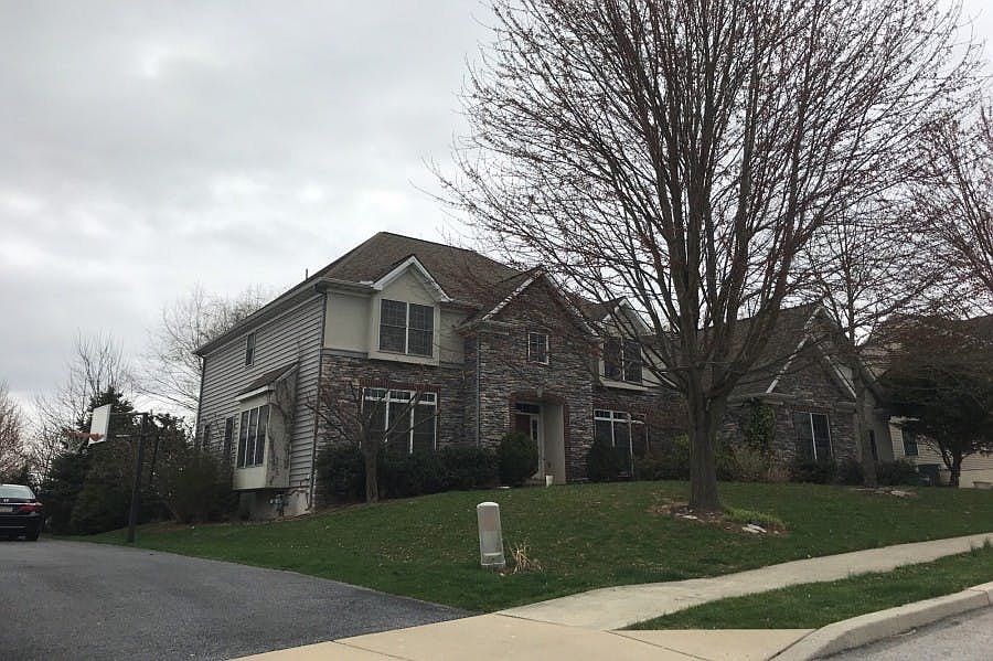 2717 Meadow Cross Way, York, PA 17402 Zillow