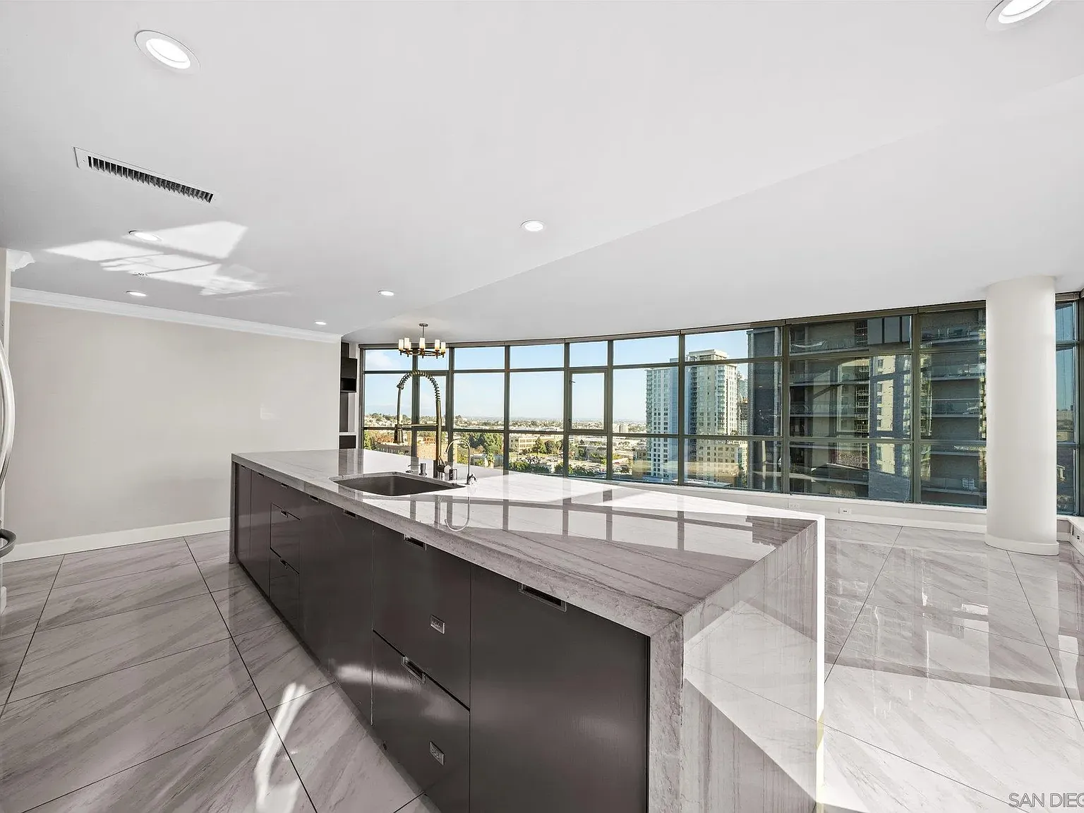 ARIA — Photo 2