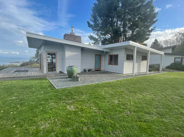 720 Edgecliff Dr, Langley, WA 98260