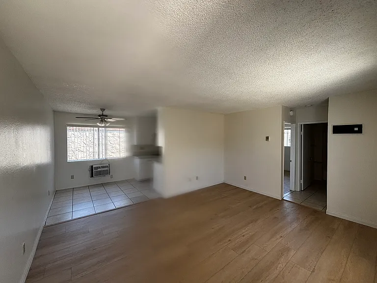 206 Roanoke Rd — Photo 4