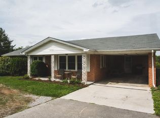 5072 Old Pike Rd, Pilot, VA 24138